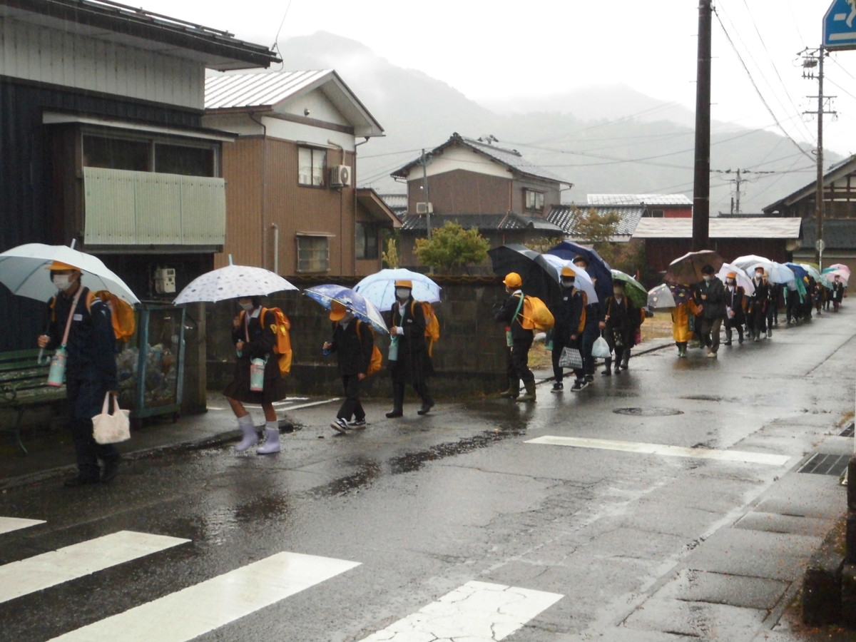 雨 が おさまる: おさまるところにおさまる意味 | 「おさまる」の意味や使い方 わかりやすく解説 Weblio辞書 – GUBP